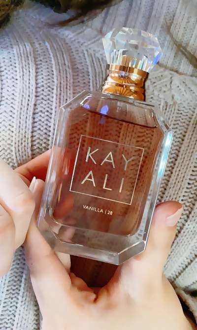 Kayali vanilla バニラ 香水-